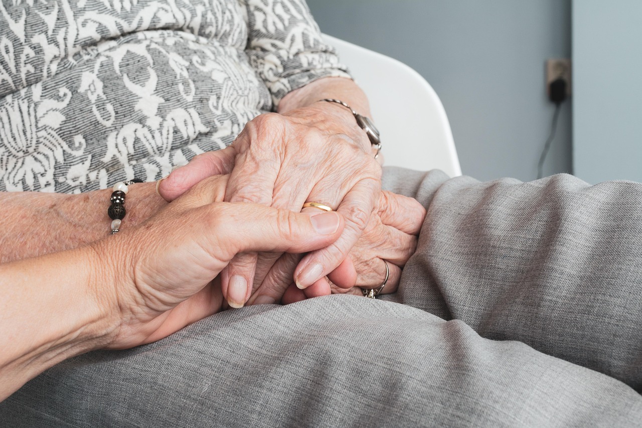 Hair Styling Techniques for the Elderly
