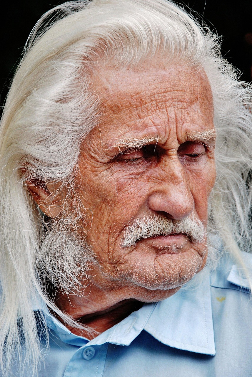 Hair Color and Treatment Options for the Elderly