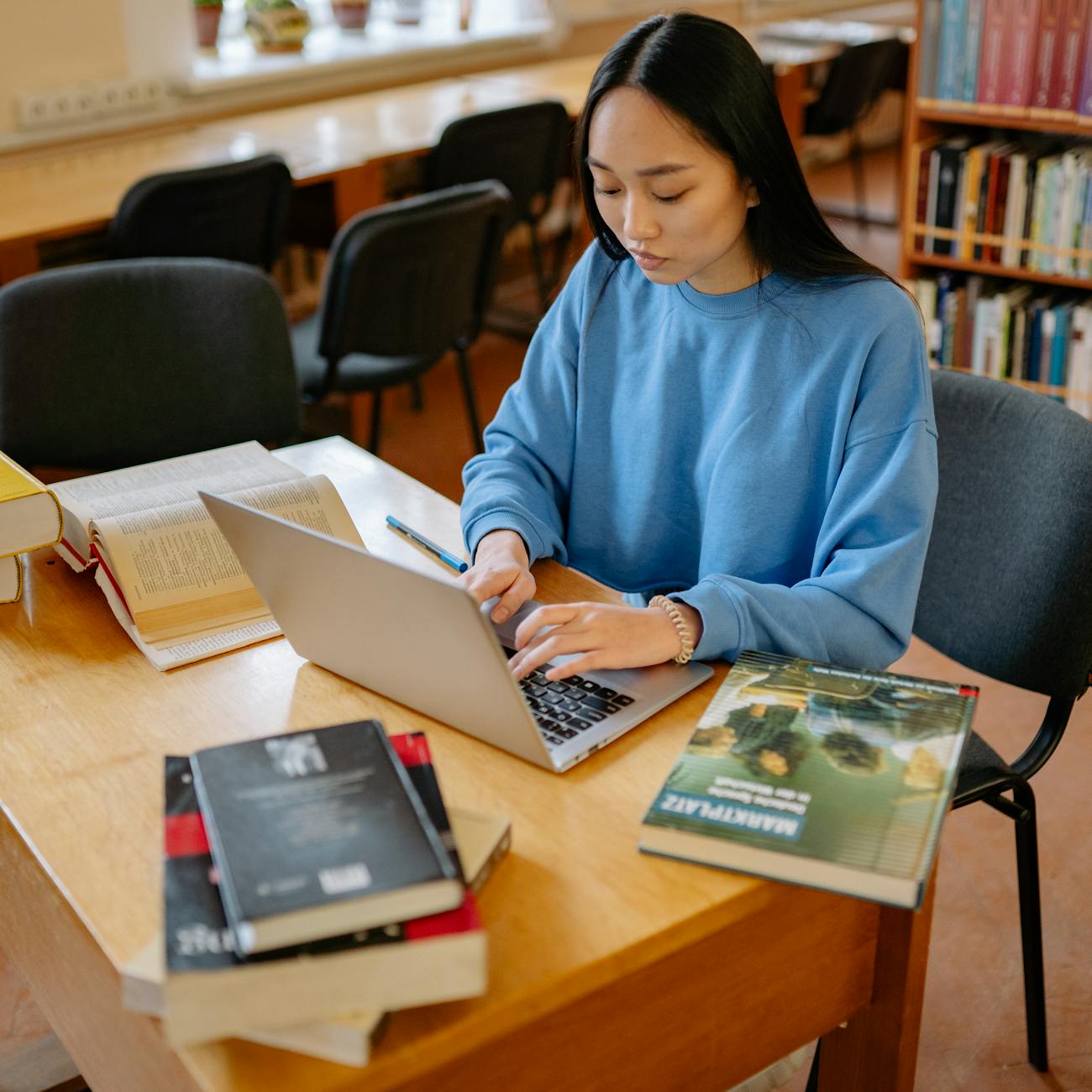 Machine Learning Algorithms for Digital Library Management