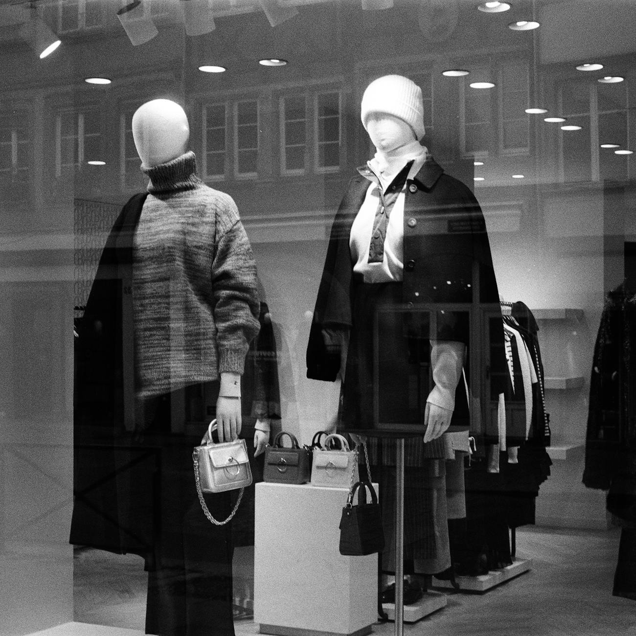 Sustainable Fashion through AI  